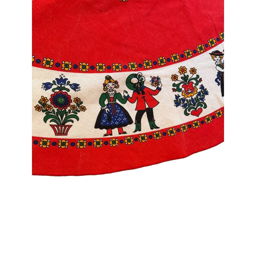 Vintage Austrian Folk Art Round Tablecloth 62” Red Floral DELLA TORRE 3757/20 - Picture 13 of 16
